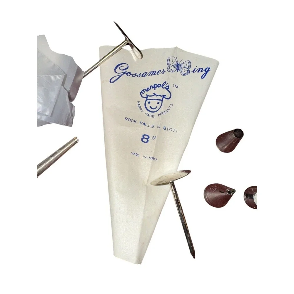 Happy Face Products Pastry Bag Variety Of Tips Vintage Cake Decorating 20 items